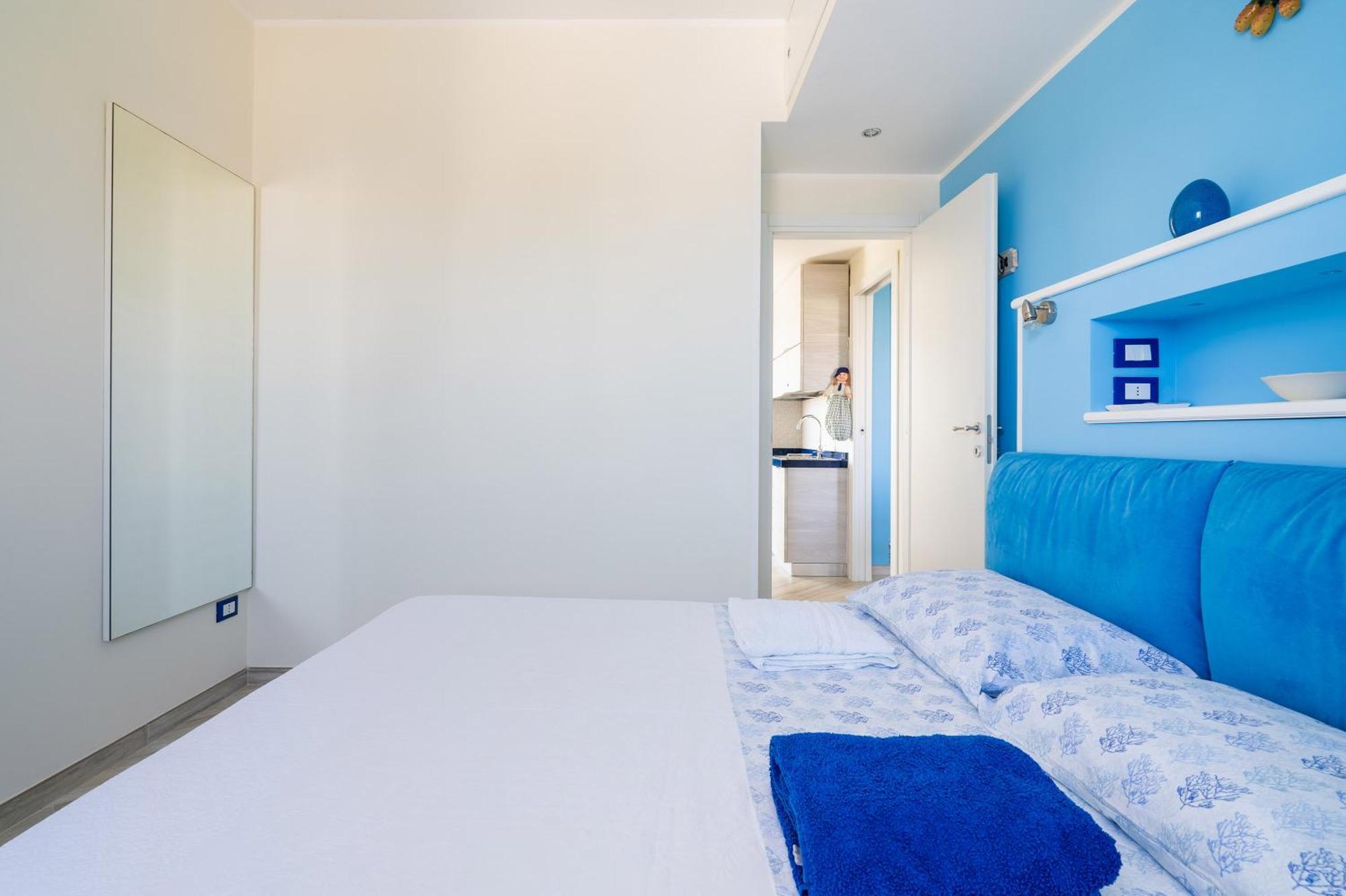 Beachfront With Amazing Sea View Balconies Apartment *