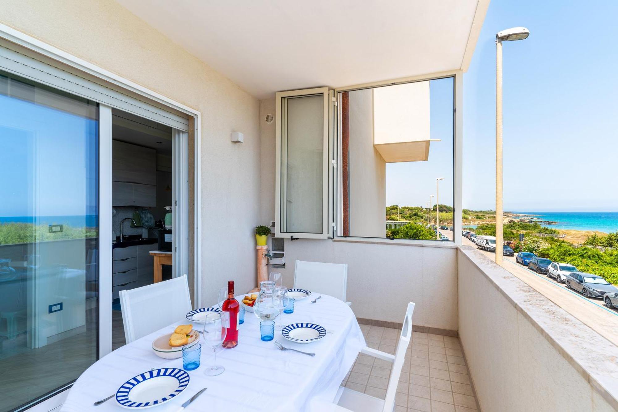 Apartment Beachfront With Amazing Sea View Balconies